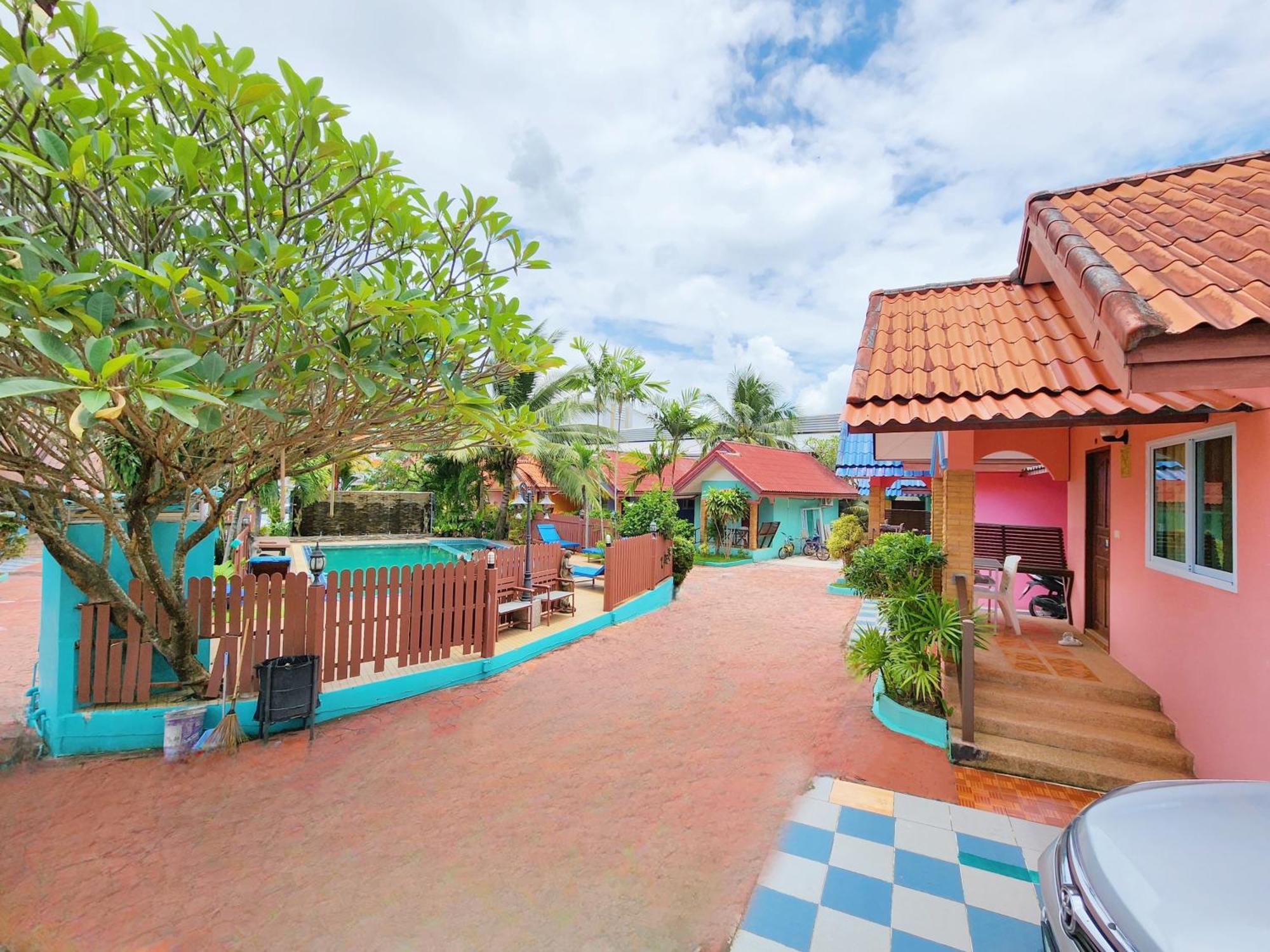 Phaithong Sotel Resort Chalong Exterior foto