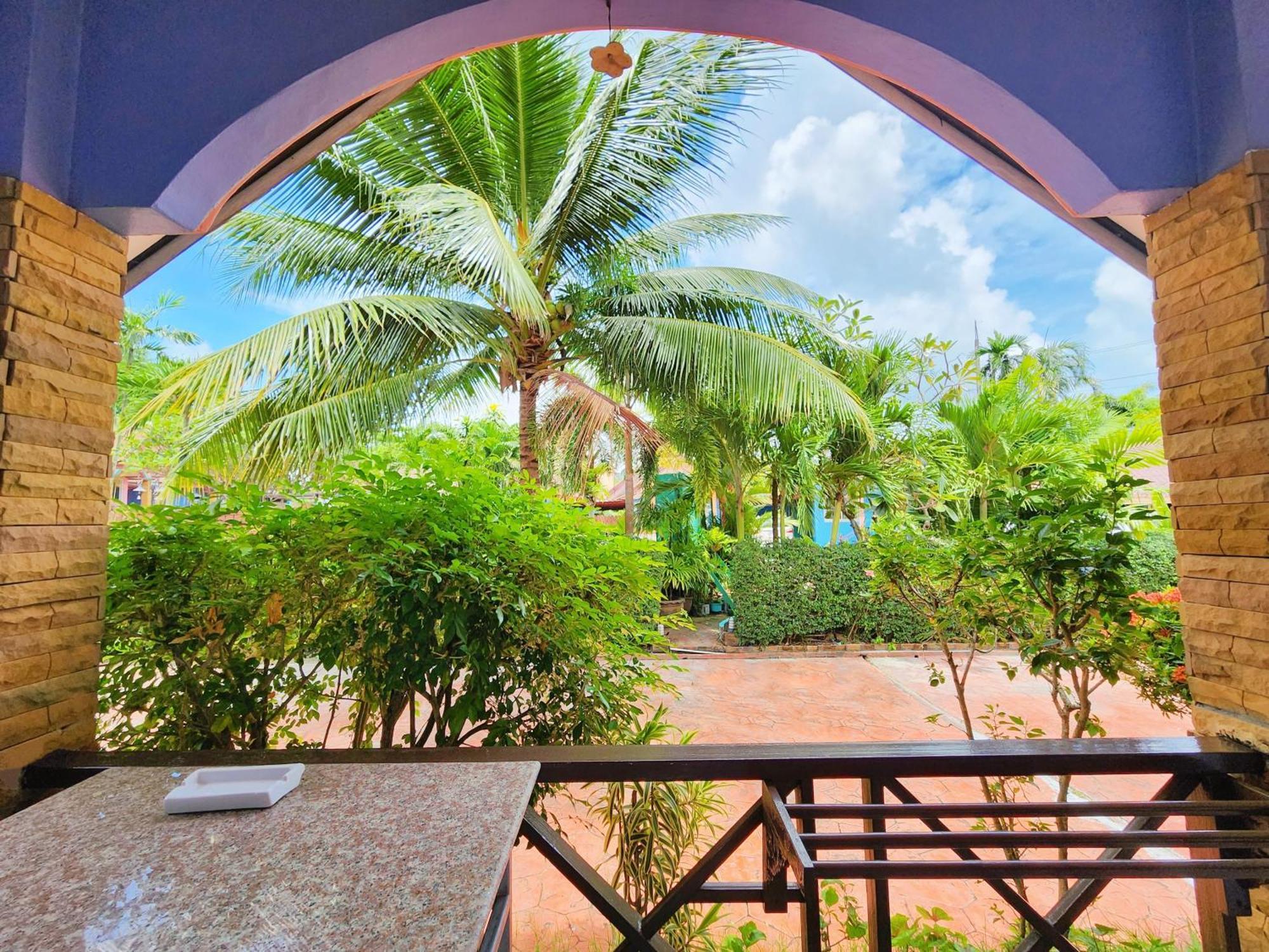 Phaithong Sotel Resort Chalong Exterior foto
