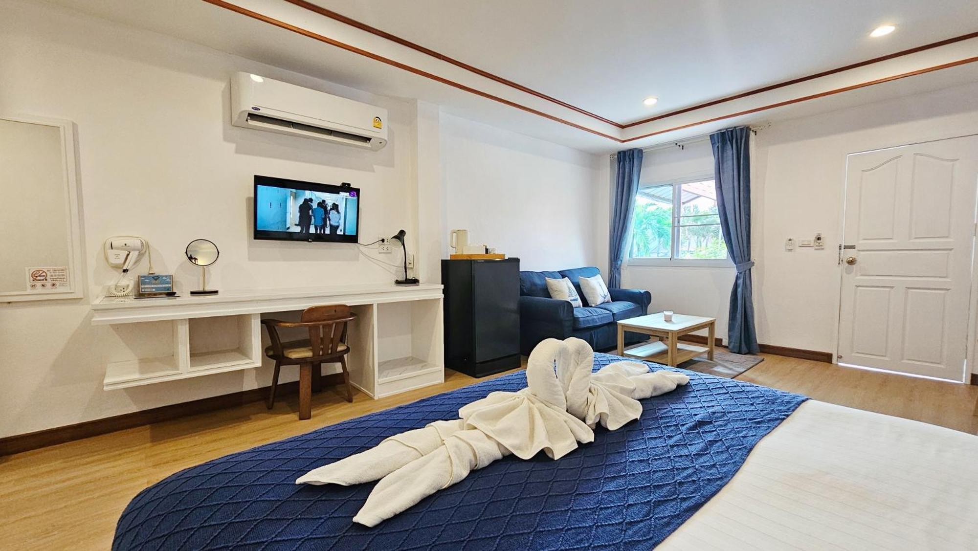 Phaithong Sotel Resort Chalong Exterior foto