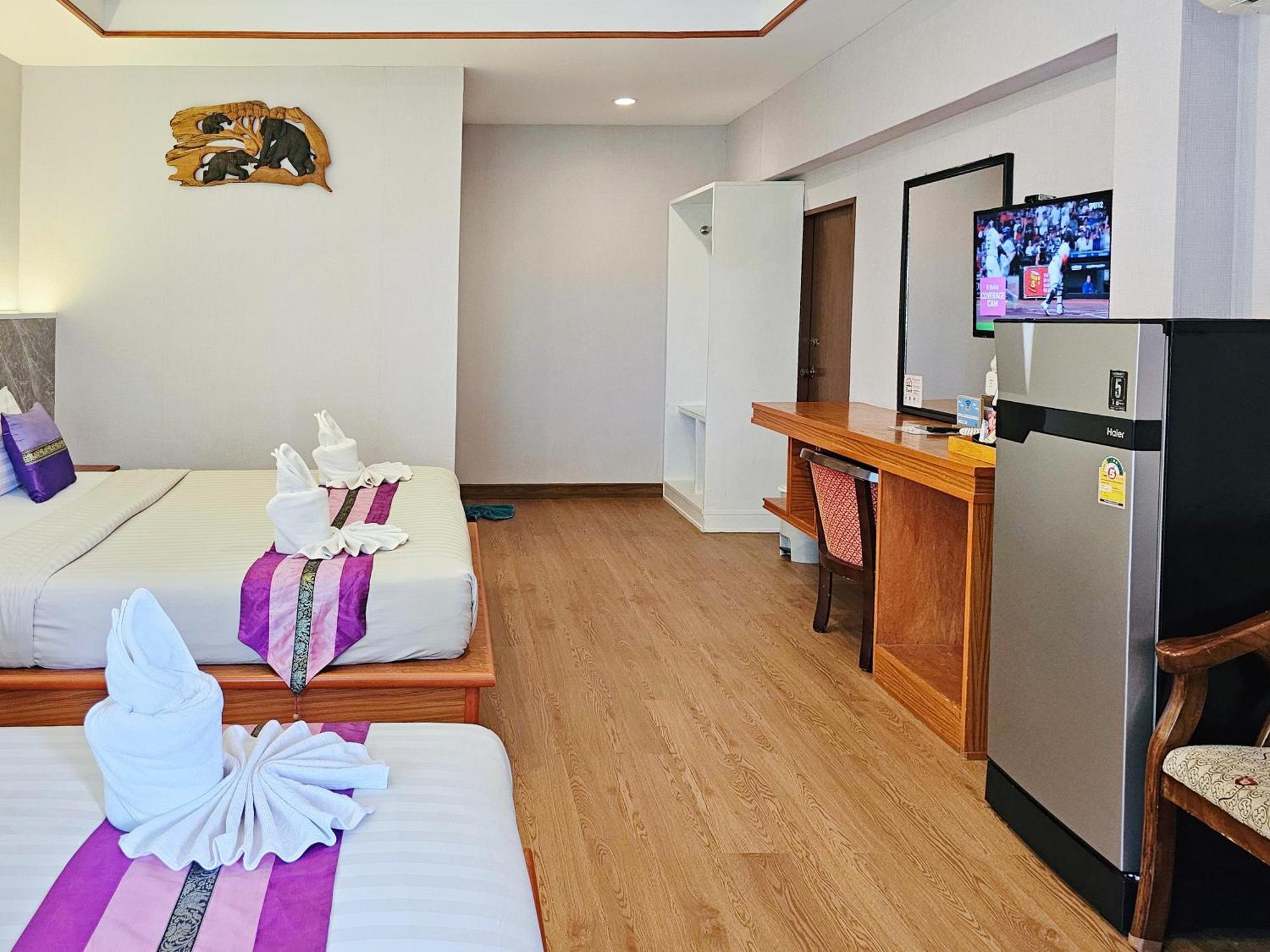 Phaithong Sotel Resort Chalong Exterior foto