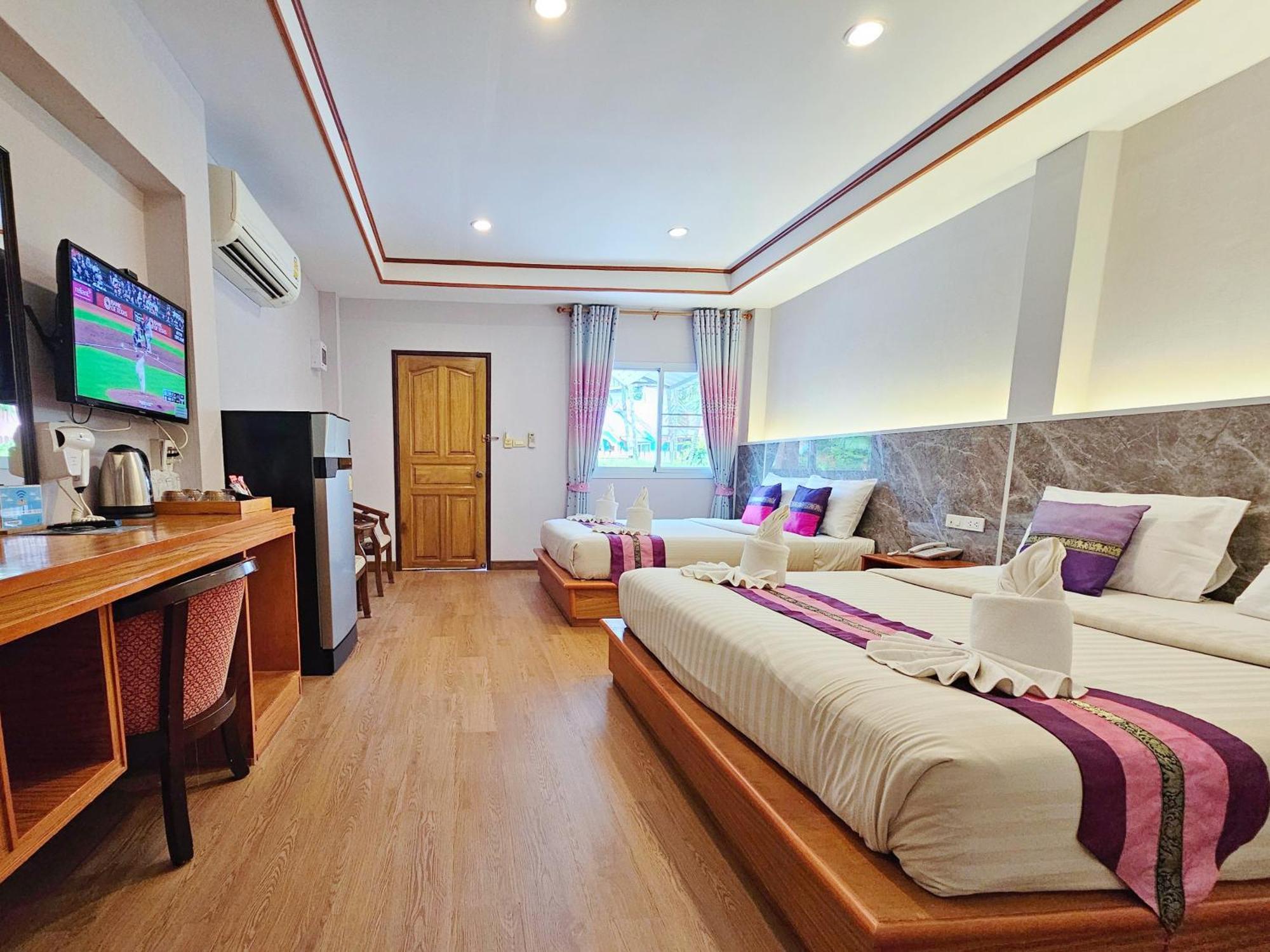 Phaithong Sotel Resort Chalong Exterior foto