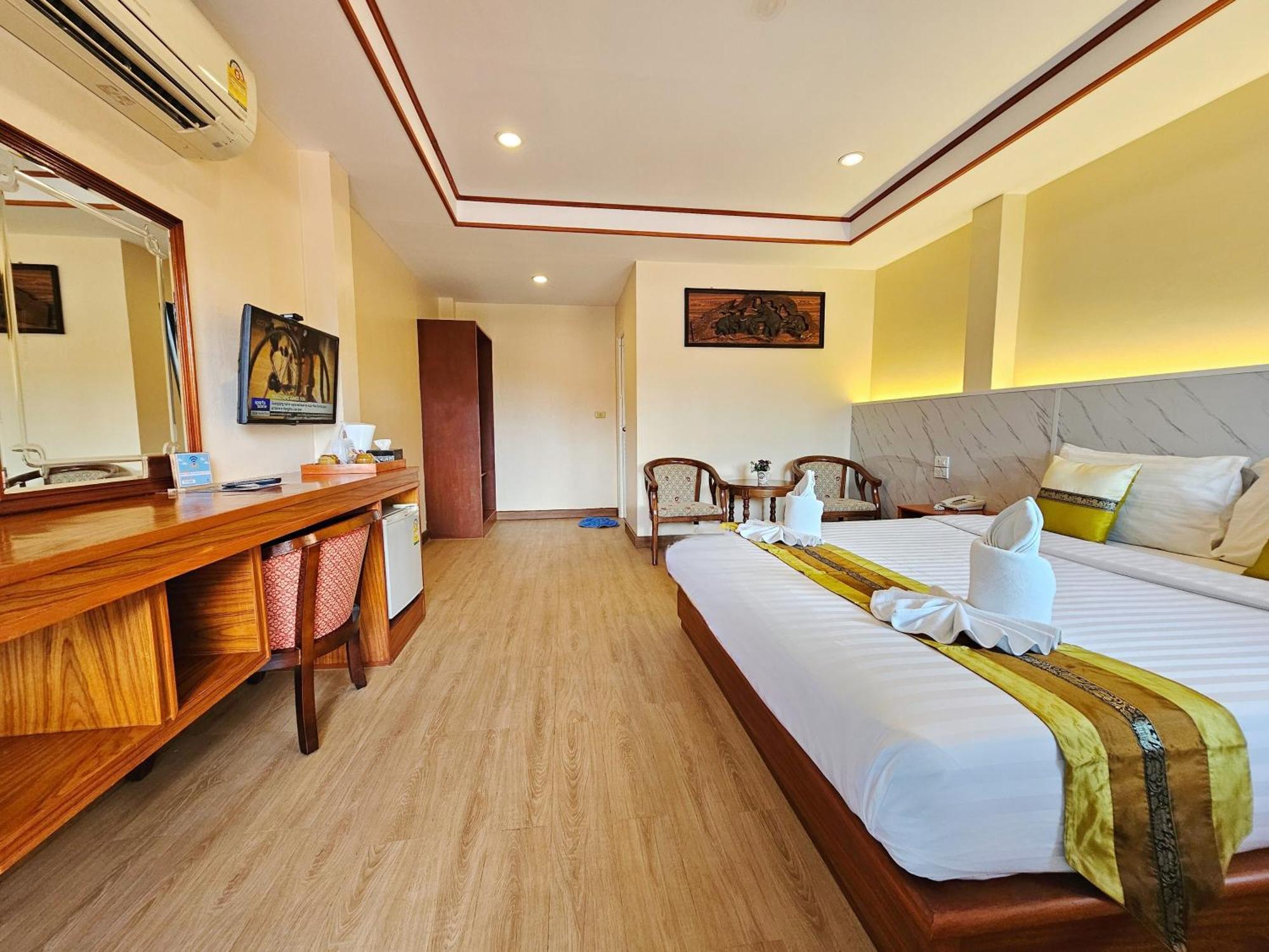 Phaithong Sotel Resort Chalong Exterior foto