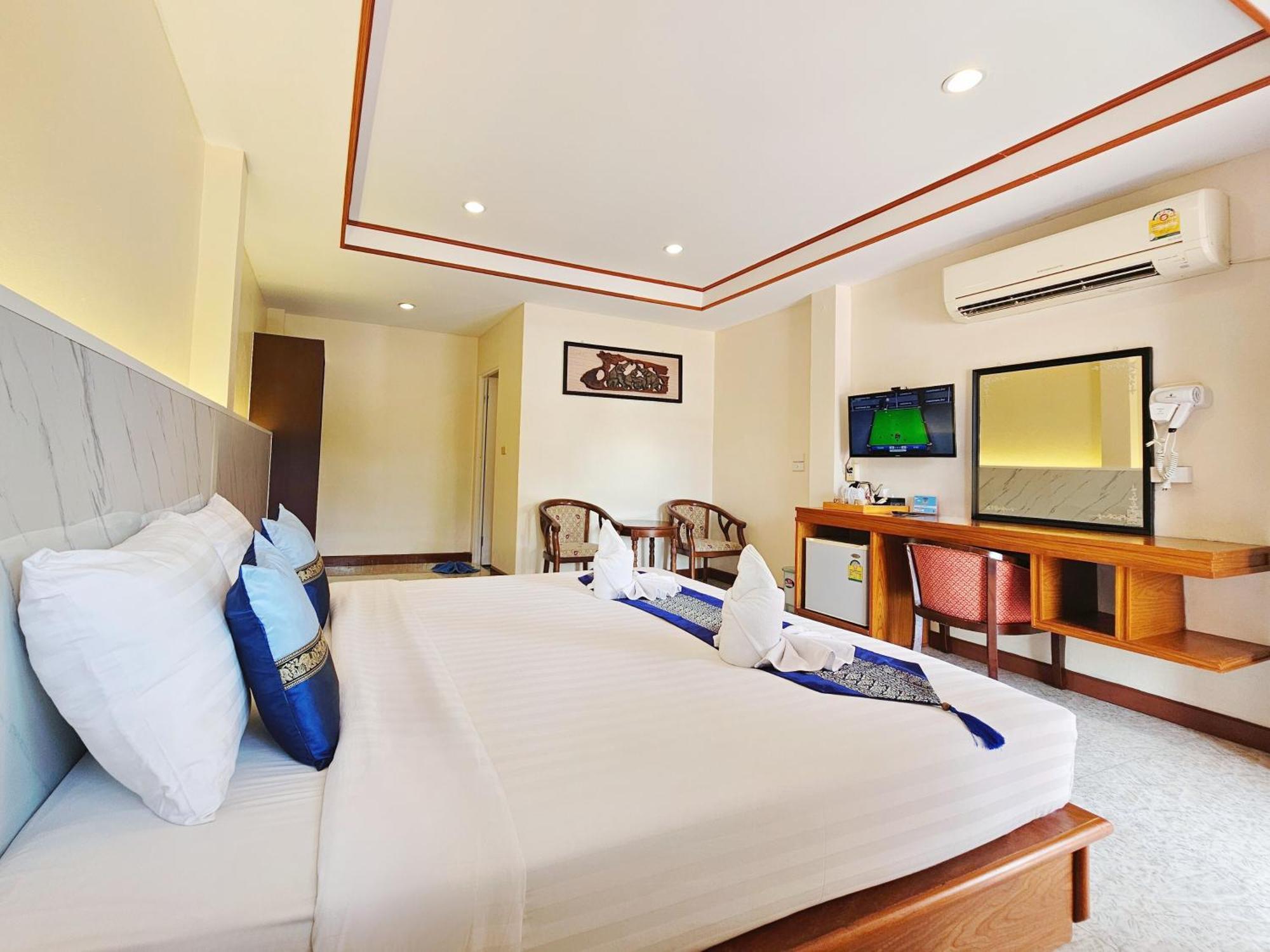 Phaithong Sotel Resort Chalong Exterior foto