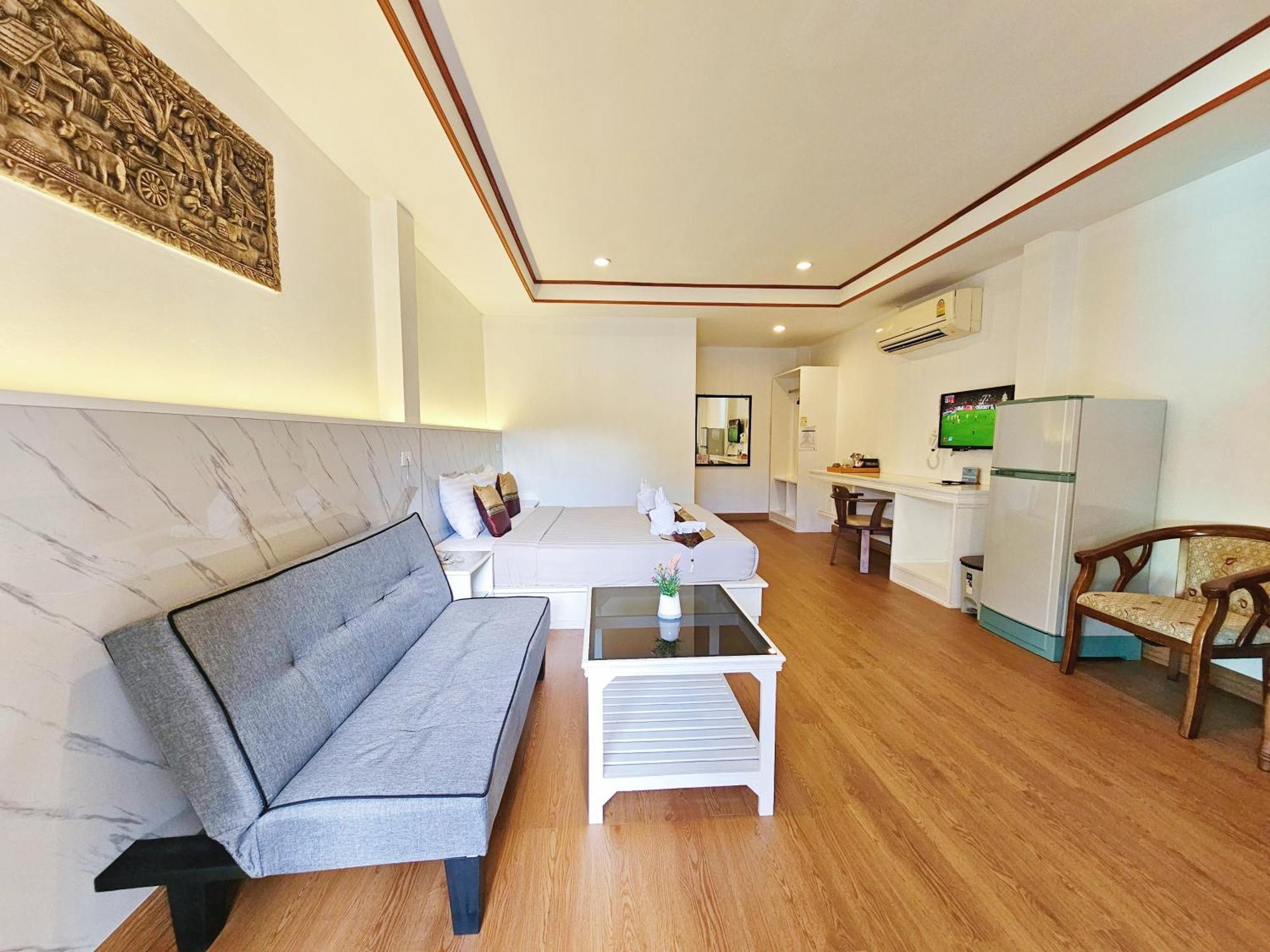Phaithong Sotel Resort Chalong Exterior foto