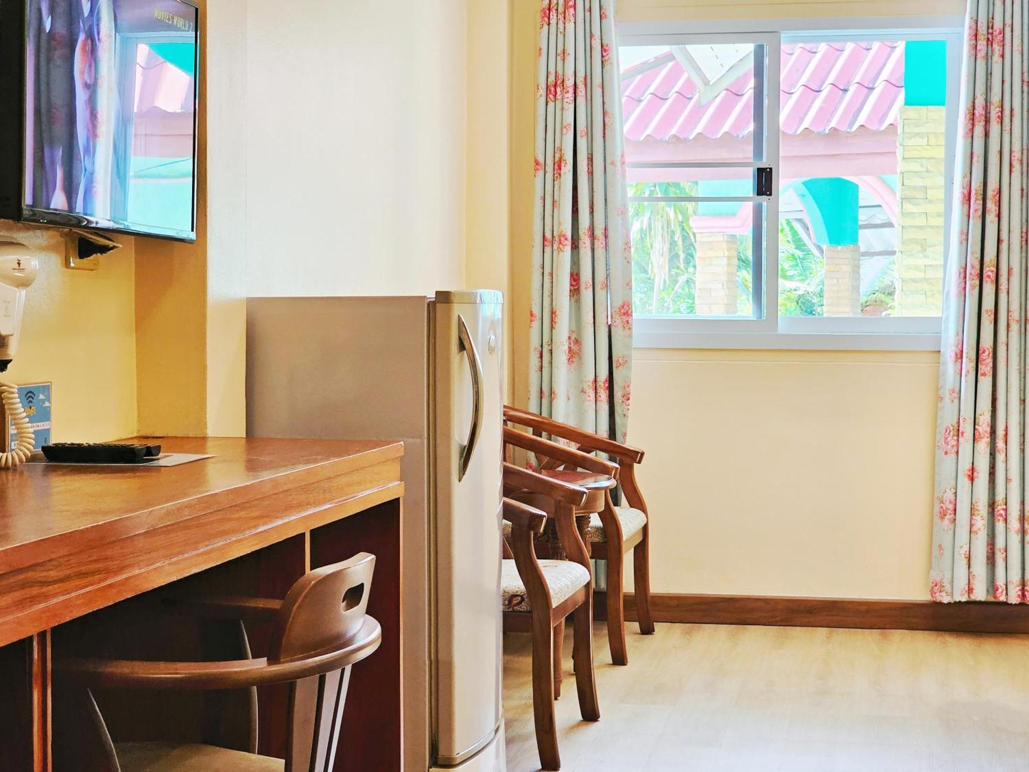 Phaithong Sotel Resort Chalong Exterior foto