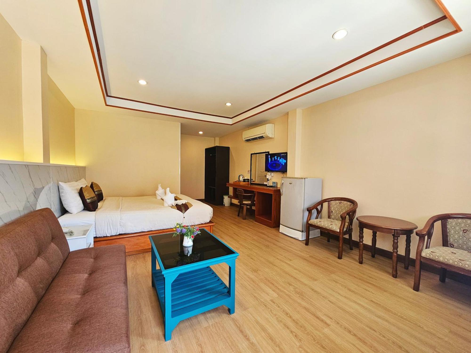 Phaithong Sotel Resort Chalong Exterior foto